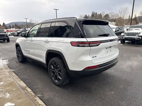 New 2025 Jeep Grand Cherokee Limited image 4
