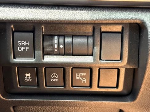 Used 2023 Subaru Crosstrek 2.5i Limited w/ Moonroof Package AWD/4WD image 21
