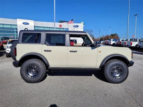 New 2025 Ford Bronco Badlands w/ Sasquatch Package image 10