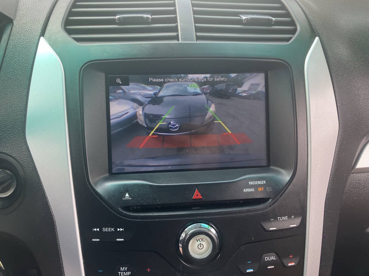 Used 2013 Ford Explorer XLT AWD/4WD image 26