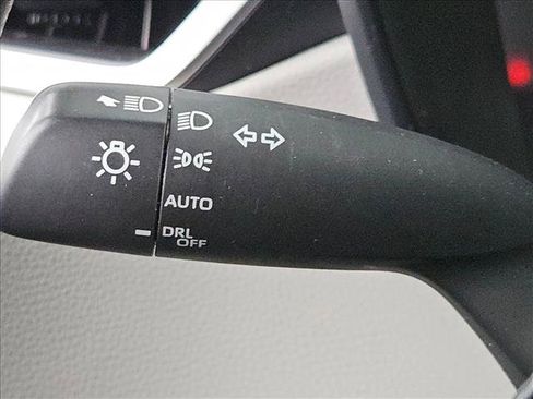 Certified 2022 Toyota Corolla LE FWD image 10