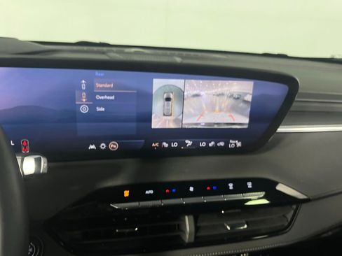 Used 2025 Buick Enclave Sport Touring image 21