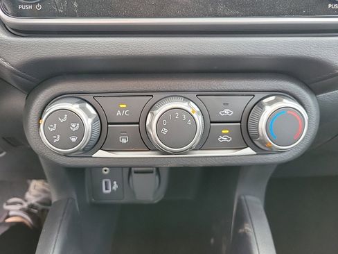 New 2025 Nissan Versa S image 23