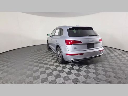 Used 2023 Audi Q5 2.0T Premium w/ Convenience Package AWD/4WD image 43
