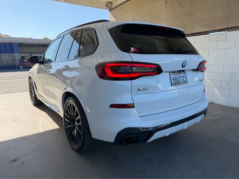 Used 2022 BMW X5 sDrive40i w/ M Sport Package RWD image 3