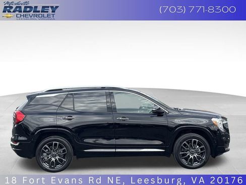 Used 2023 GMC Terrain Denali w/ Black Diamond Edition image 7