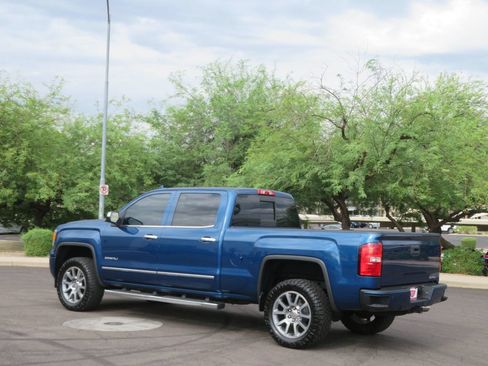 Used 2015 GMC Sierra 1500 Denali w/ Driver Alert Package AWD/4WD image 5