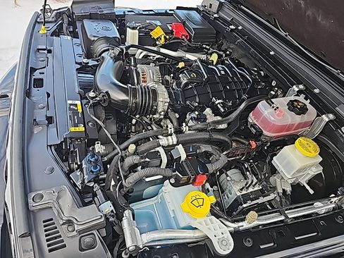 Certified 2023 Jeep Gladiator Overland image 36