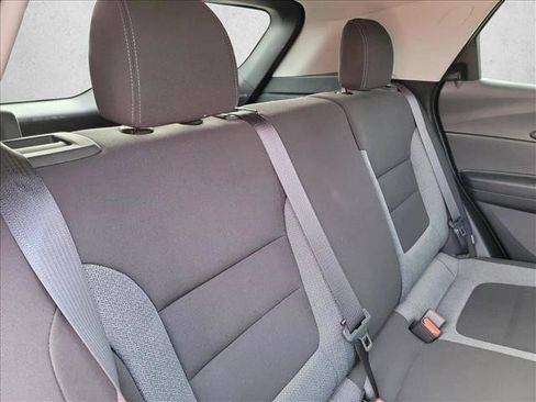 Used 2024 Chevrolet TrailBlazer LT w/ LT Cold Weather Package FWD image 13