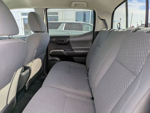 Used 2022 Toyota Tacoma SR5 image 15