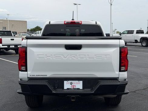 Used 2023 Chevrolet Colorado Z71 w/ Z71 Convenience Package 2 AWD/4WD image 5