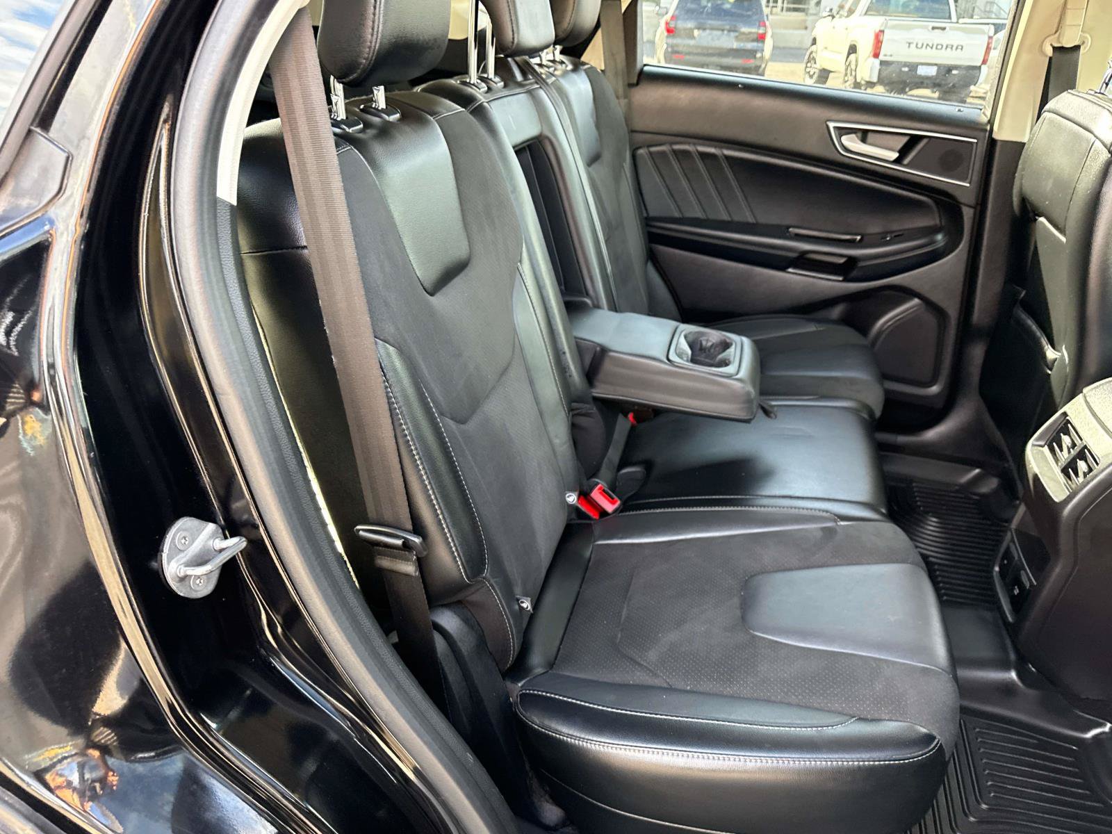 Used 2018 Ford Edge Sport w/ Technology Package AWD/4WD image 16