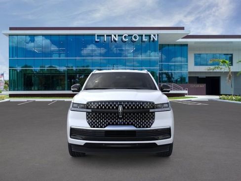 New 2026 Lincoln Navigator L Premier AWD/4WD image 6