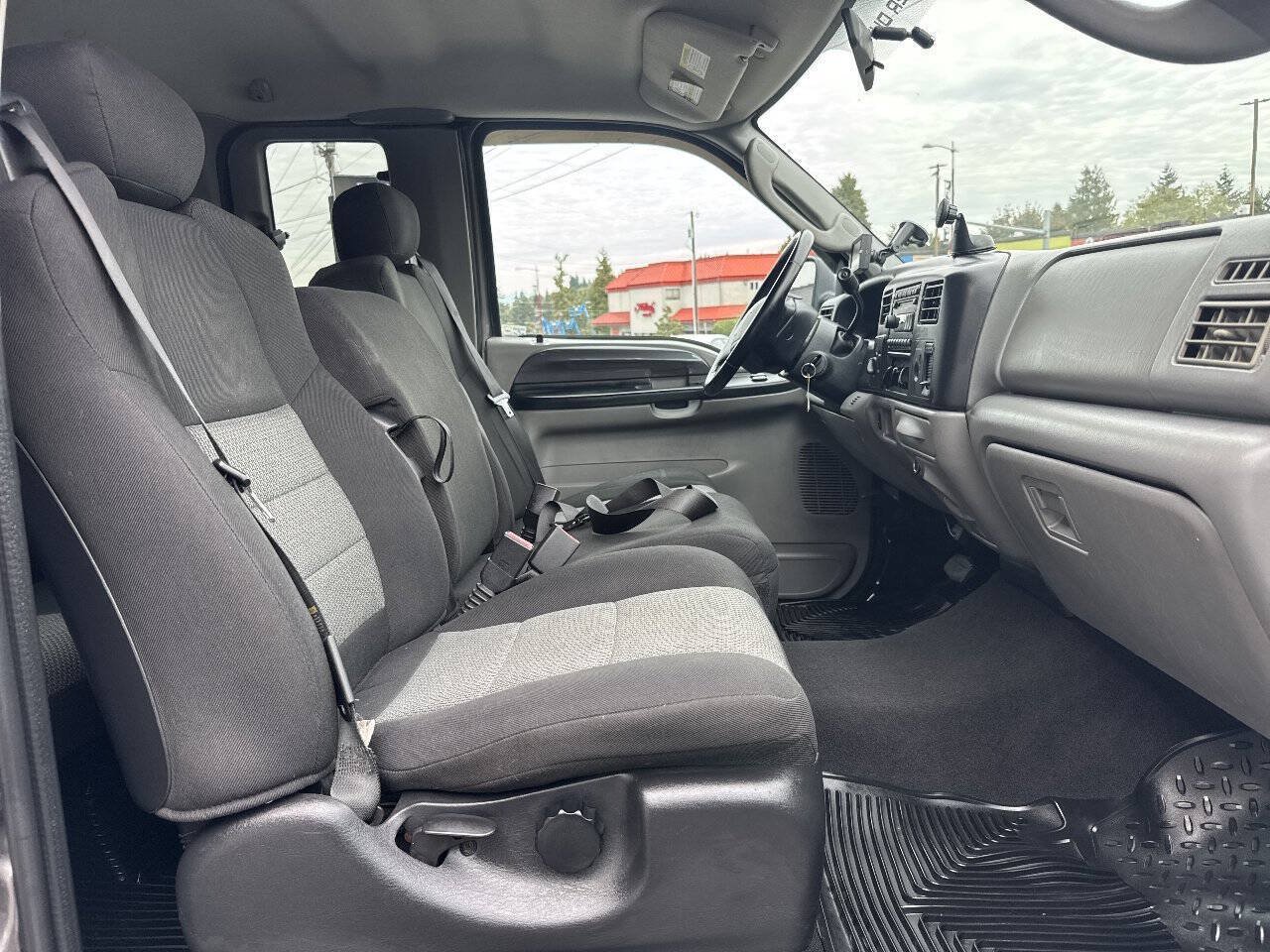Used 2004 Ford F350 XLT AWD/4WD image 15