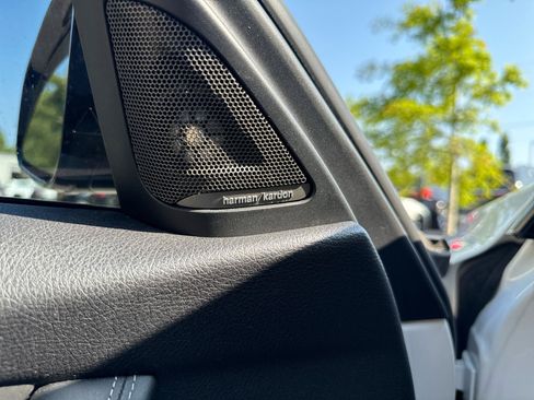 Used 2016 BMW M3 RWD image 10