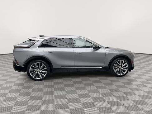 Used 2024 Cadillac Lyriq Luxury w/ LPO, Floor Liner Package image 42