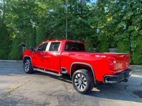 Used 2021 Chevrolet Silverado 2500 Custom w/ Custom Convenience Package AWD/4WD image 3