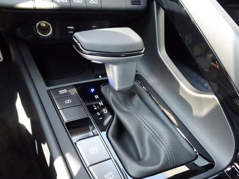 New 2025 Hyundai Elantra SEL image 13