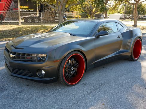 Used 2011 Chevrolet Camaro SS w/ RS Package RWD image 3