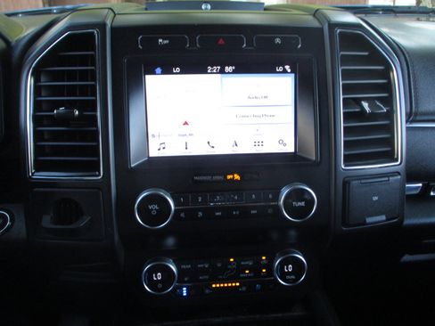 Used 2019 Ford Expedition Max Limited image 20