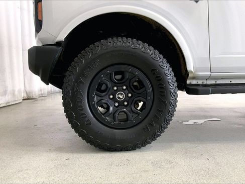 Used 2022 Ford Bronco Outer Banks AWD/4WD image 6