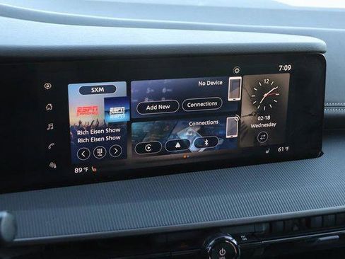 Used 2025 Nissan Murano SV image 15