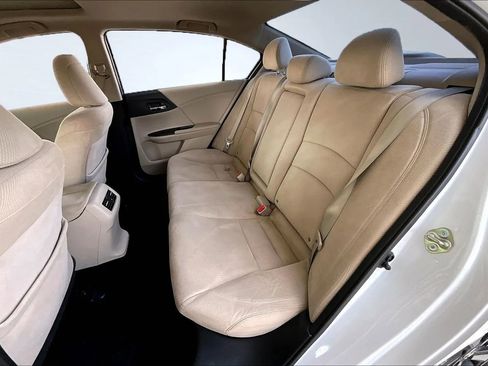 Used 2016 Honda Accord EX image 19