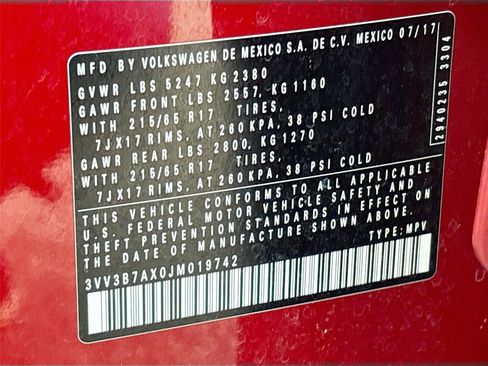Used 2018 Volkswagen Tiguan SE w/ Front Fog Lights Package image 37