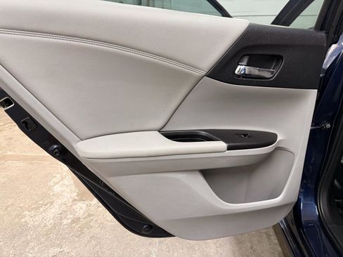 Used 2015 Honda Accord EX-L image 33