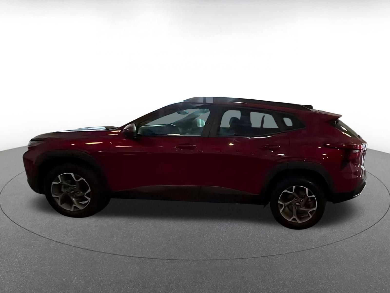 Used 2025 Chevrolet Trax LT w/ LT Convenience Package FWD image 7