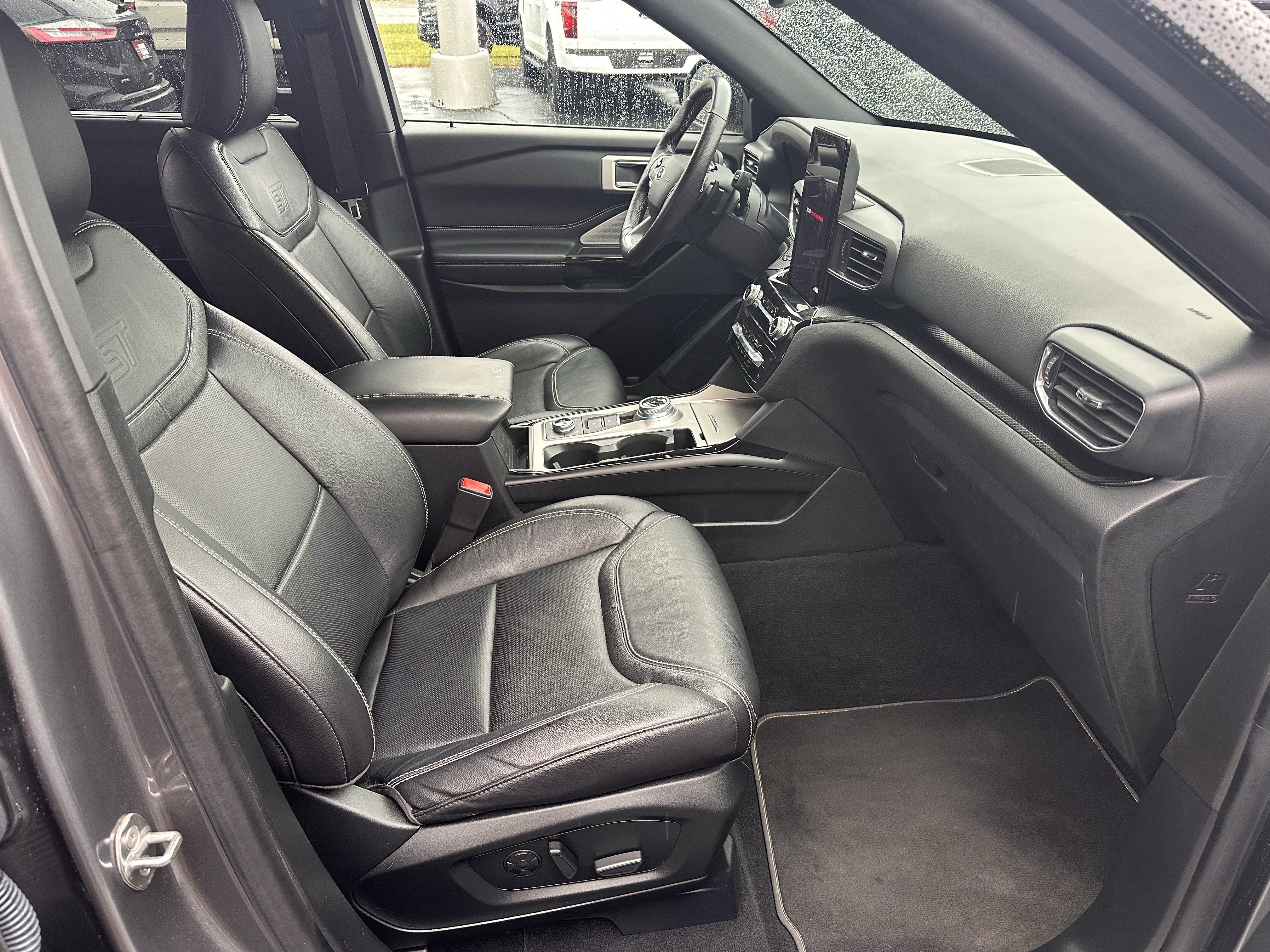 Used 2021 Ford Explorer ST w/ Equipment Group 401A AWD/4WD image 14