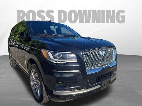 Used 2024 Lincoln Navigator Premiere AWD/4WD image 3