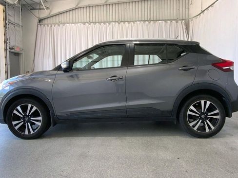 Used 2018 Nissan Kicks SV FWD image 26