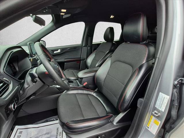 Used 2023 Ford Escape ST-Line FWD image 16