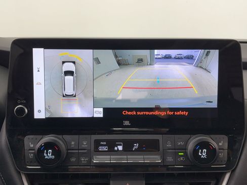 Used 2024 Toyota Grand Highlander Platinum image 25