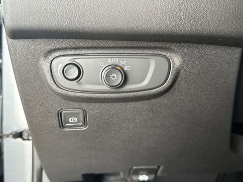 Used 2020 GMC Terrain SLE w/ Driver Convenience Package image 18