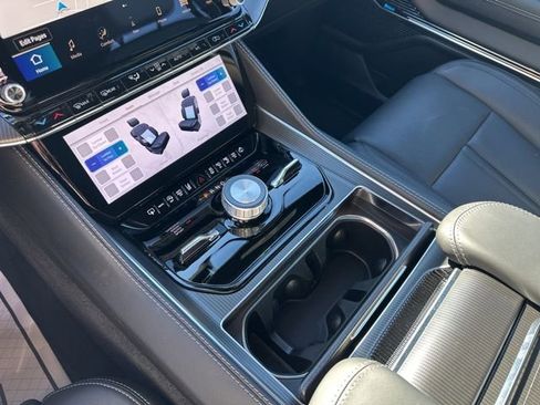 New 2026 Jeep Grand Wagoneer Summit w/ Premium Group III image 18