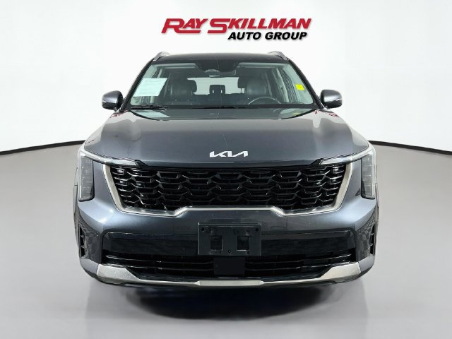 Used 2024 Kia Sorento S AWD/4WD image 2