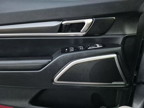 Used 2025 Kia Telluride S image 8