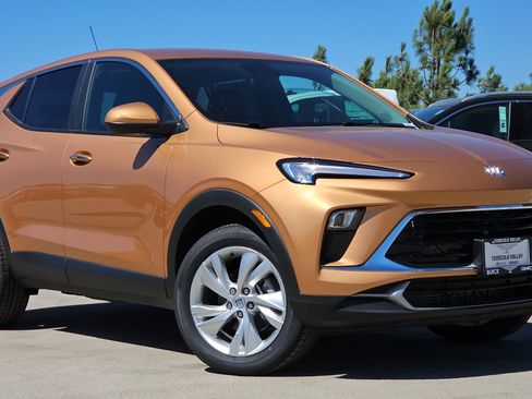 Used 2025 Buick Encore GX Preferred image 2