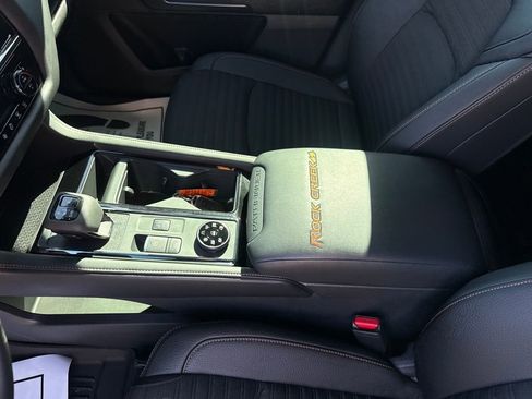 Used 2025 Nissan Pathfinder Rock Creek image 27