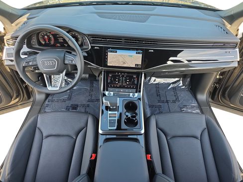 Used 2025 Audi Q7 3.0T Premium Plus w/ Premium Plus Package image 9