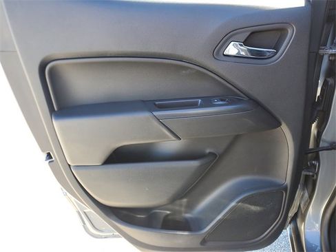 Used 2020 Chevrolet Colorado LT image 13