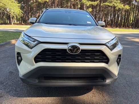 Used 2022 Toyota RAV4 XLE Premium FWD image 9