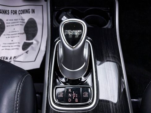 Used 2018 Mitsubishi Outlander GT image 19