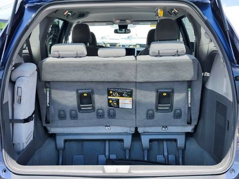 Used 2020 Toyota Sienna LE w/ LE Preferred Package FWD image 31