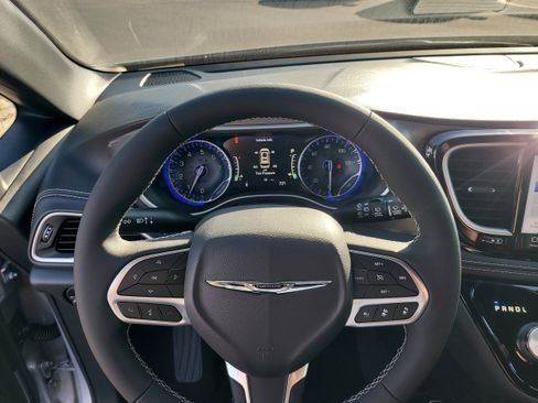 New 2026 Chrysler Pacifica Select image 21