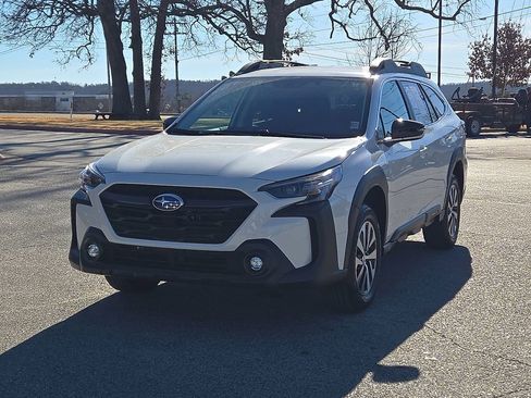 Certified 2025 Subaru Outback Premium image 2