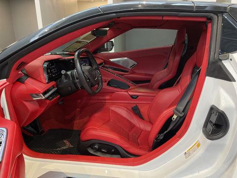 Used 2023 Chevrolet Corvette Stingray Premium Conv w/ Z51 Performance Package RWD image 19