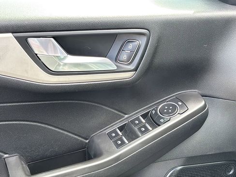 Used 2021 Ford Escape SEL image 16